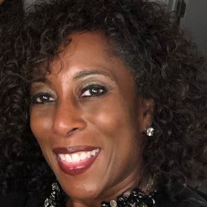 Meet your Posher, Adrienne